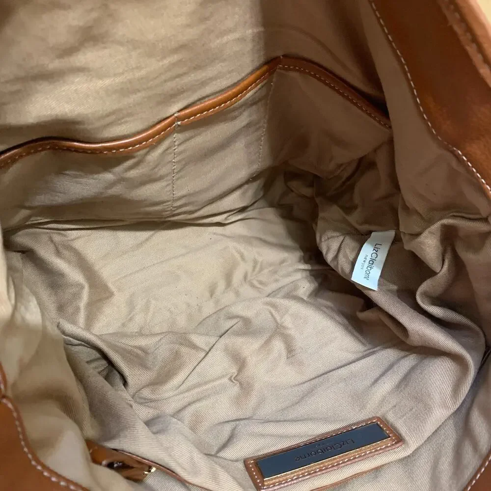 Elegant Brown Leather Hobo Bag - Picture 12 of 17